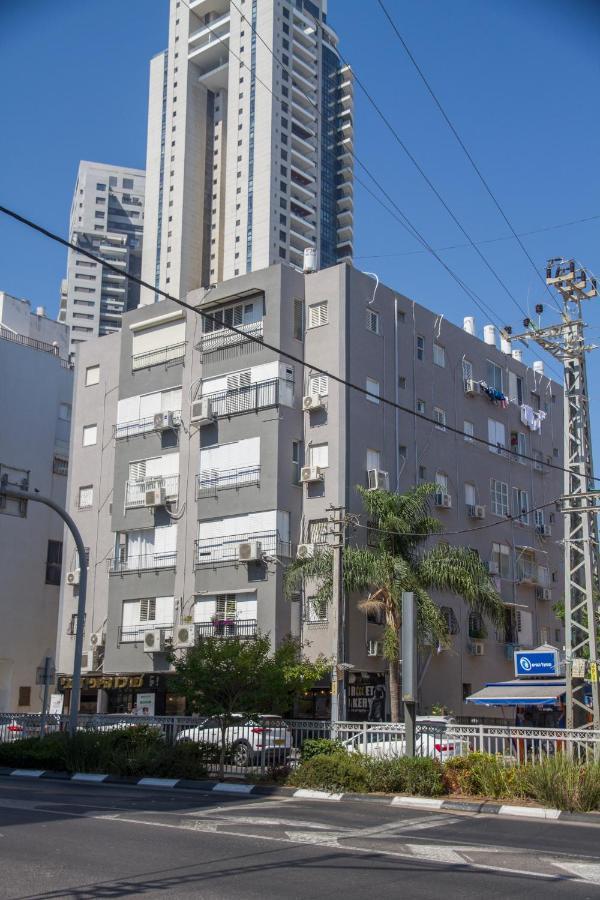 Apartment Bally Бат Ям Екстериор снимка